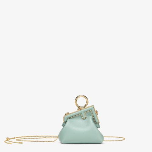  FENDI芬迪 22年秋冬 女士 挂饰 薄荷绿纳帕皮革吊饰 7AS051ABVEF03HW