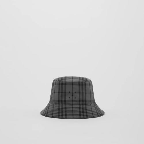  BURBERRY 22年秋冬 男士 徽标装饰格纹棉质混纺渔夫帽 80571021