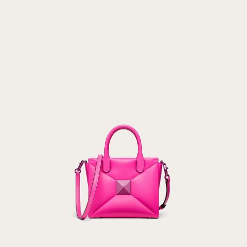  VALENTINO华伦天奴 22年秋冬 女士 手提包 PETIT SAC a MAIN ONE STUD EN CUIR NAPPA 1W0B0K59