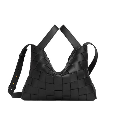 Bottega Veneta/葆蝶家 22新款 女士中号黑色羔羊皮Intrecio图案拉链开合金色饰面拆卸肩带单肩手提保龄球包730327VMAY18425