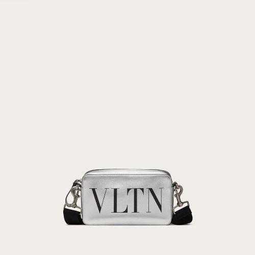  VALENTINO华伦天奴 22年秋冬 男士 单肩包 Sac a bandouliere FESTIVITY en cuir XY2B0704UYS0