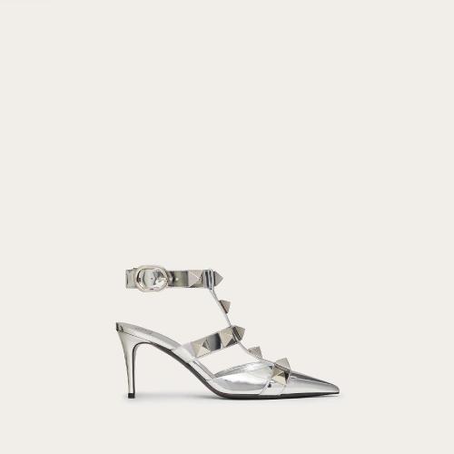  VALENTINO华伦天奴 22年秋冬 女士 中跟凉鞋 ESCARPINS ROMAN STUD EN CUIR DE VEAU EFFET MIR