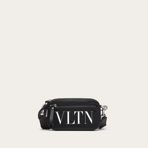  VALENTINO华伦天奴 22年秋冬 男士 腰包 Petit sac banane VLTN en cuir 1Y2B0954WJW0NI