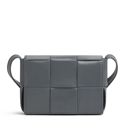 Bottega Veneta/葆蝶家 22新款CASSETTE系列 男士闪电灰Intreccio编织皮革单肩斜挎包667048VCQ721242