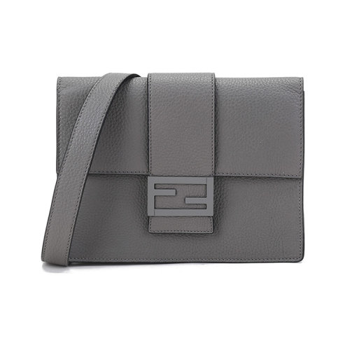 FENDI/芬迪【22春夏新款】男士BAGUETTE系列皮革扁平单肩斜挎包中号 7VA524 AG0L