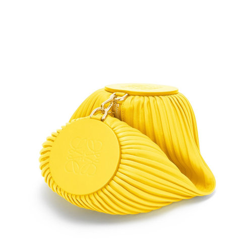 LOEWE/罗意威 22新款 女士柠檬草色羊皮革褶皱效果拉链开合两端同色徽标压纹手拿包手腕包单肩手提包A912P84X08-8240