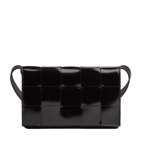 Bottega Veneta/葆蝶家 22春夏新款CASSETTE系列 女士黑色双面正交编织小牛皮斜挎单肩豆腐包578004V1EP38425