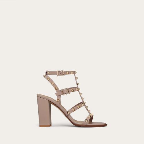  VALENTINO华伦天奴 22年秋冬 女士 高跟凉鞋 Escarpins Rockstud a brides. Talon?: 90 mm 2W