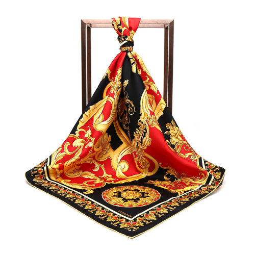 VERSACE/范思哲 时尚经典丝巾女士方丝巾IFO9001IT02284