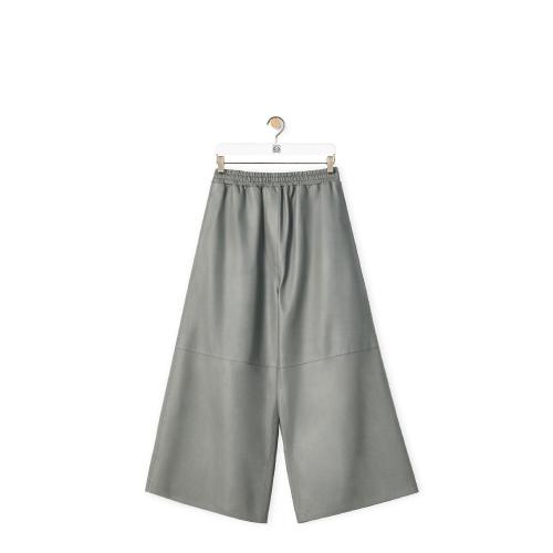  LOEWE罗意威 22年秋冬 女士 休闲裤 Cropped trousers in nappa S359Y54L11-1120