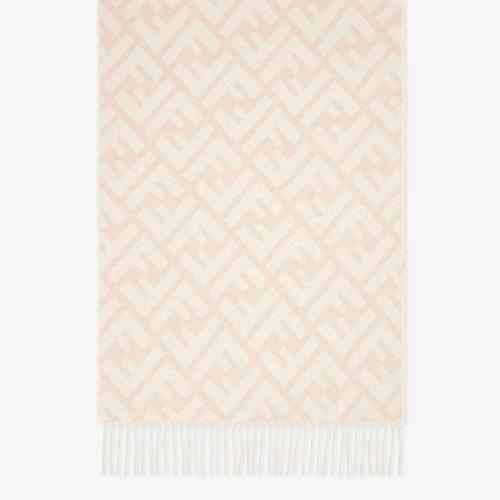  FENDI芬迪 22年秋冬 女士 围巾 浅粉色羊绒围巾 FXT260A8RSF0QB9