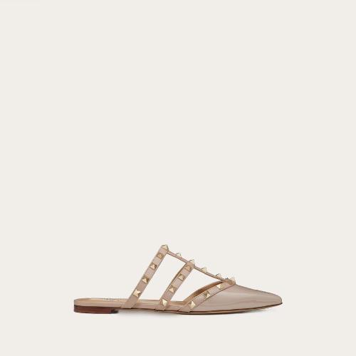 VALENTINO华伦天奴 22年秋冬 女士 平底凉鞋 Mules Rockstud vernies 2W2S0H15VNWP45