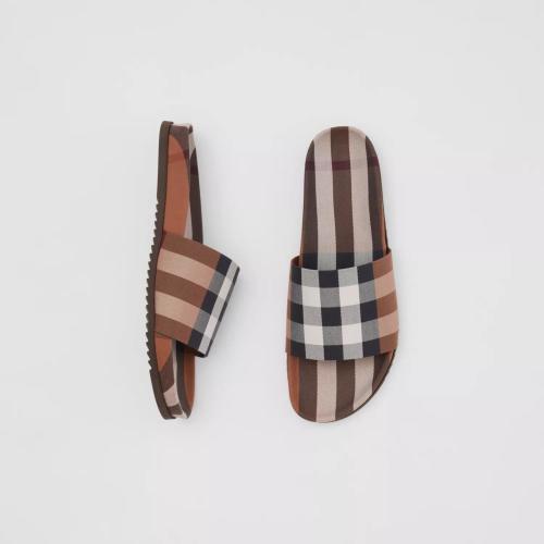  BURBERRY 22年秋冬 男士 格纹棉质拖鞋 80490181