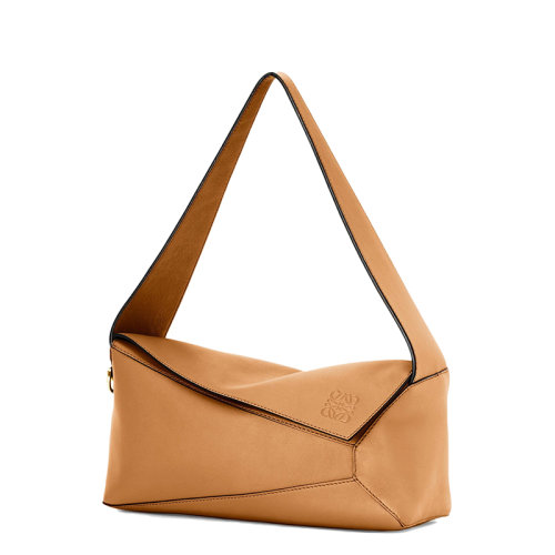 LOEWE/罗意威 22春夏新款Puzzle Hobo系列 女士暖沙色纳帕小牛皮拼图手提单肩包0010643492