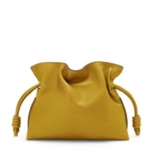 LOEWE/罗意威 22新款Flamenco系列 女士迷你赭石色小牛皮配链条肩带抽绳开合单肩手拿包A411FC2X37-8110
