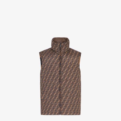  FENDI芬迪 22年秋冬 男士 马甲 棕色尼龙背心 FAA581A79OF13IZ