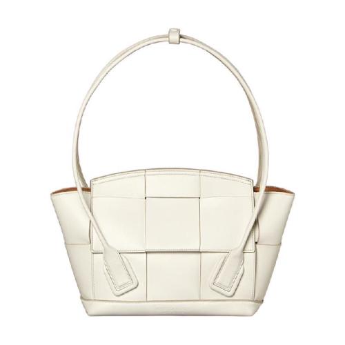  BV葆蝶家 22年秋冬 女士 手提包 ARCO 33 575943VMAP19005 预定商品1-3周发货