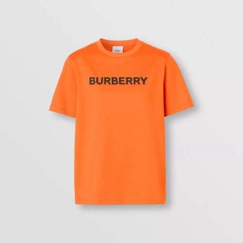  BURBERRY 22年秋冬 女士 徽标印花棉质 T 恤衫 80571291