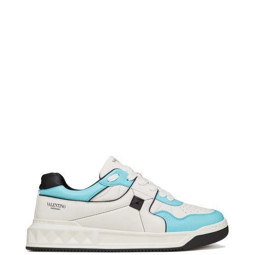 Valentino/华伦天奴 22年早春新款 ONE STUD系列 男士白色/天蓝色/黑色软羊革低帮运动鞋XY2S0E71NWNY93