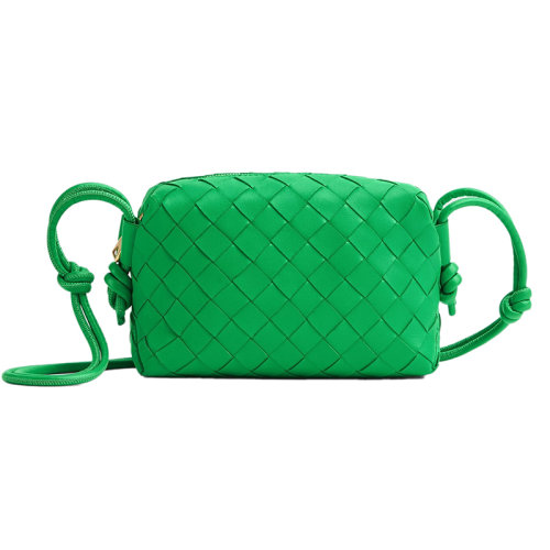 Bottega Veneta/葆蝶家 22新款 女士迷你鹦鹉绿色羔羊皮Intrecciato图案拉链开合单肩斜挎相机包680254V1G113722