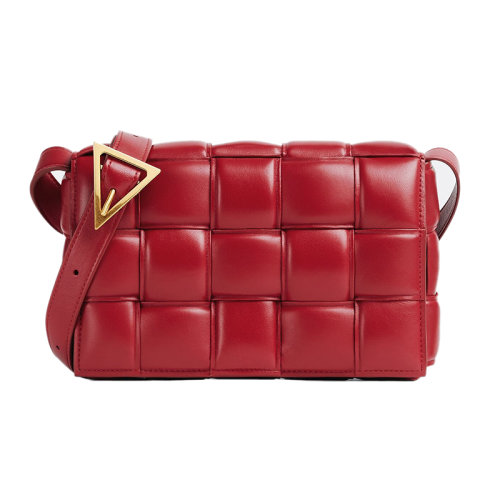 Bottega Veneta/葆蝶家 22新款 女士苹果红色绗缝羔羊皮饰有Intreccio图案金属搭扣金色饰面单肩包591970VCQR16390