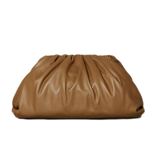 Bottega Veneta/葆蝶家 早秋新款 THE POUCH系列 深驼色小牛皮单隔层内衬纳帕皮革手拿包576227VCP402618