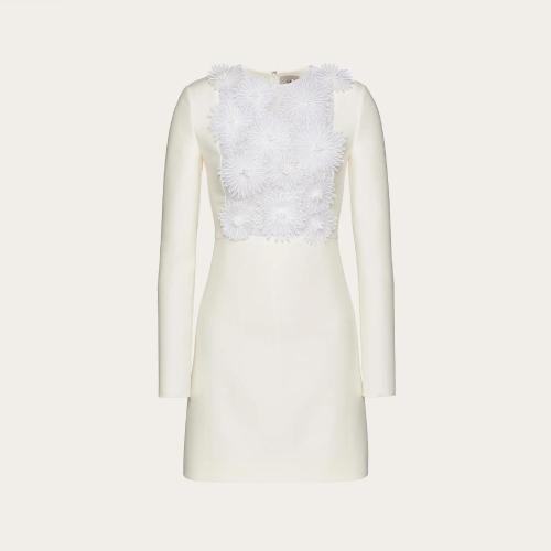  VALENTINO华伦天奴 22年秋冬 女士 连衣裙 ROBE COURTE BRODéE EN CREPE COUTURE XB0VAZA51CF