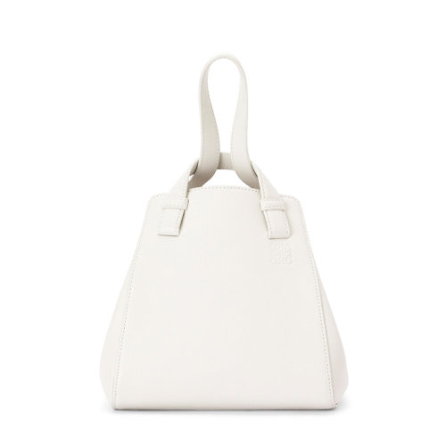 LOEWE/罗意威 22春夏新款Hammock Nugget系列 女士棉白色纳帕牛皮革徽标压印单肩斜挎手提吊床包0010701514