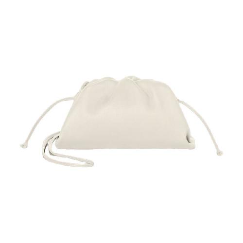  BV葆蝶家 22年秋冬 女士 手拿包 THE POUCH MINI FORMAT 585852VCP409646 预定商品1-3周发货