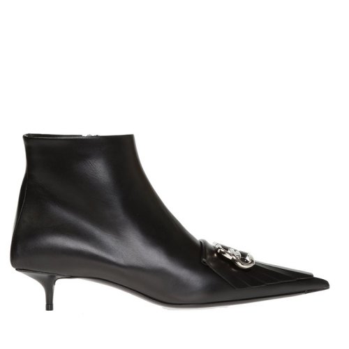 Balenciaga/巴黎世家 黑色皮质尖头低跟短靴