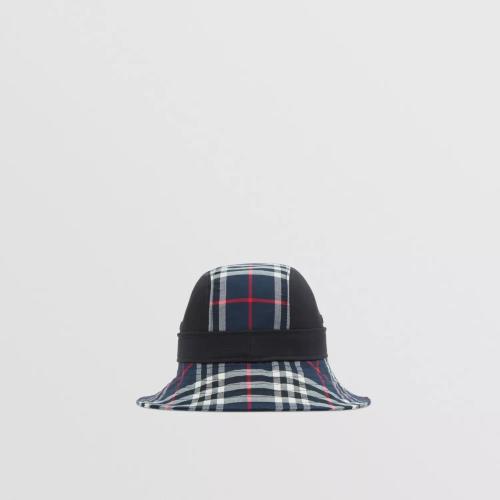  BURBERRY 22年秋冬 男士 Vintage 格纹裁片棉质嘎巴甸渔夫帽 80585831