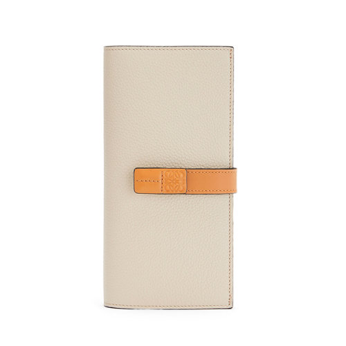 LOEWE/罗意威 21新款 女士大号浅燕麦色/蜂蜜色粒面小牛皮按扣竖式钱包0010552693