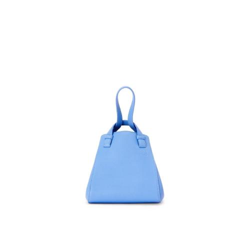  LOEWE罗意威 22年秋冬 女士 单肩包 Hammock Nugget bag in nappa calfskin A538H04X02-5576