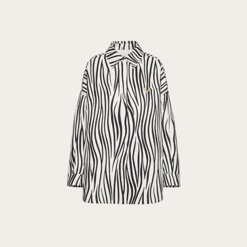  VALENTINO华伦天奴 22年秋冬 女士 长袖衬衫 SURCHEMISE EN FAILLE a IMPRIMé ZEBRA 1966 1B3