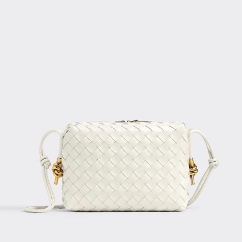  BV葆蝶家 22年秋冬 女士 单肩包 sac camera loop moyen format 717520V2GV19233