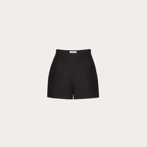  VALENTINO华伦天奴 22年秋冬 女士 短裤 SHORT EN CREPE COUTURE 1B3RF2641CF0NO