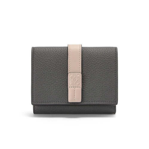 LOEWE/罗意威 22新款 女士煤灰色/暗夜幽灵色粒面牛皮革徽标压纹搭扣三折钱包C660TR2X01-1636