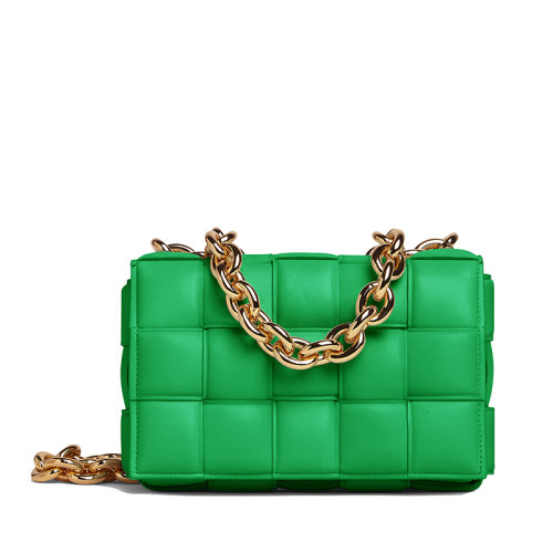 Bottega Veneta/葆蝶家 22新款Chain Cassette系列 女士鹦鹉绿色Intreccio图案编织羊皮革链条单肩斜挎包631421VBWZ03722