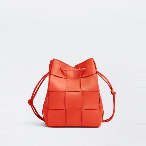  BV葆蝶家 22年秋冬 女士 单肩包 sac seau cassette petit format 680218VCQC46583