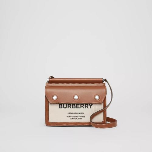  BURBERRY 22年秋冬 女士 Title - 迷你 Horseferry 印花口袋细节泰尔特手袋 80146111 预定商品1-3周发货