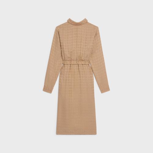  CELINE赛琳思琳 22年秋冬 女士 连衣裙 哑光和亮泽桑蚕丝翻领中长连衣裙 2R84F401S.31DE