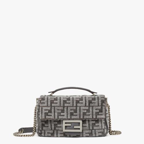  FENDI芬迪 22年秋冬 女士 单肩包 Baguette Chain Midi 8BR793ALG7F1HZO