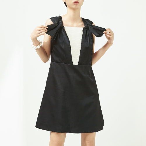 nisiss/怡夕梯形领装饰肩带黑白拼接连身裙女士连衣裙y164xo08