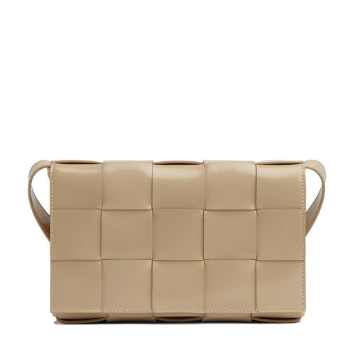 Bottega Veneta/葆蝶家 22春夏新款CASSETTE系列 女士燕麦色双面正交编织小牛皮斜挎单肩豆腐包578004V1EP39776