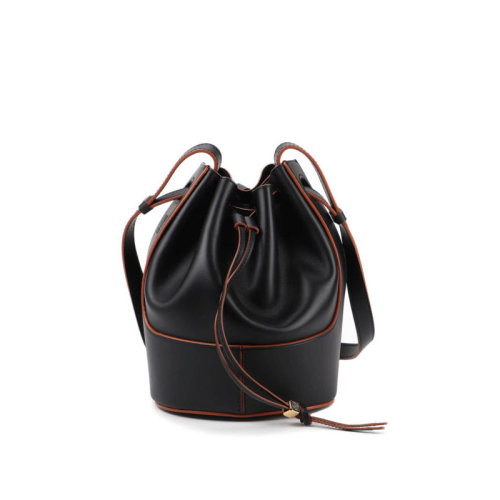 LOEWE/罗意威 女包 女士黑色皮质时尚百搭斜挎包水桶包 32675AC31-1100