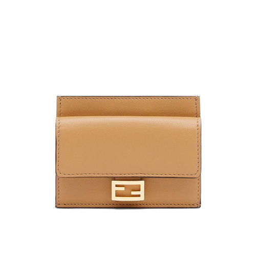 FENDI/芬迪 Baguette系列 女士米色小羊皮带按扣背面饰有压纹FF图案卡片夹88151200