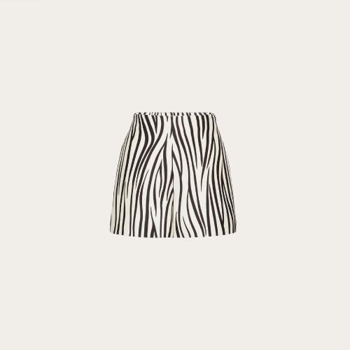  VALENTINO华伦天奴 22年秋冬 女士 短裤 SHORT EN CREPE COUTURE a IMPRIMé ZEBRA 1966 1B3RF