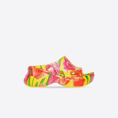  BALENCIAGA巴黎世家 22年春夏 女士 平底凉鞋 Womens Pool Crocs? Slide Sandal Tulip in Mul