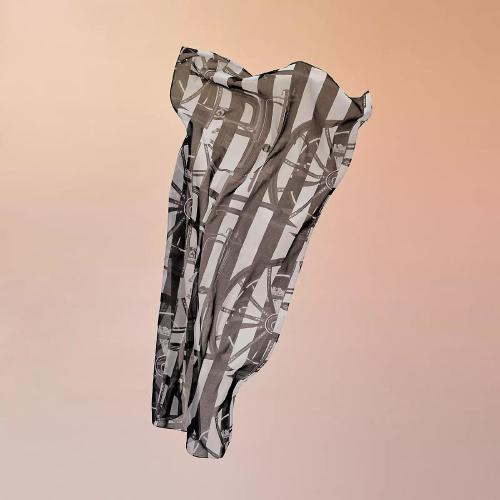  HERMES爱马仕 22年秋冬 女士 披肩 Pareo imprime ??Berlines Bayadere?? H2E3300DM0200