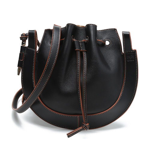 LOEWE/罗意威女士牛皮小号Horseshoe单肩斜挎包 A826303X02